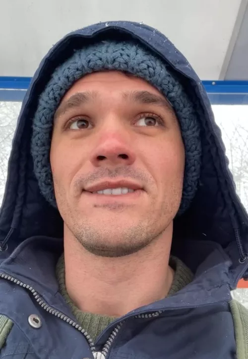 Cold snowy mornings☺️ by Hiker_West