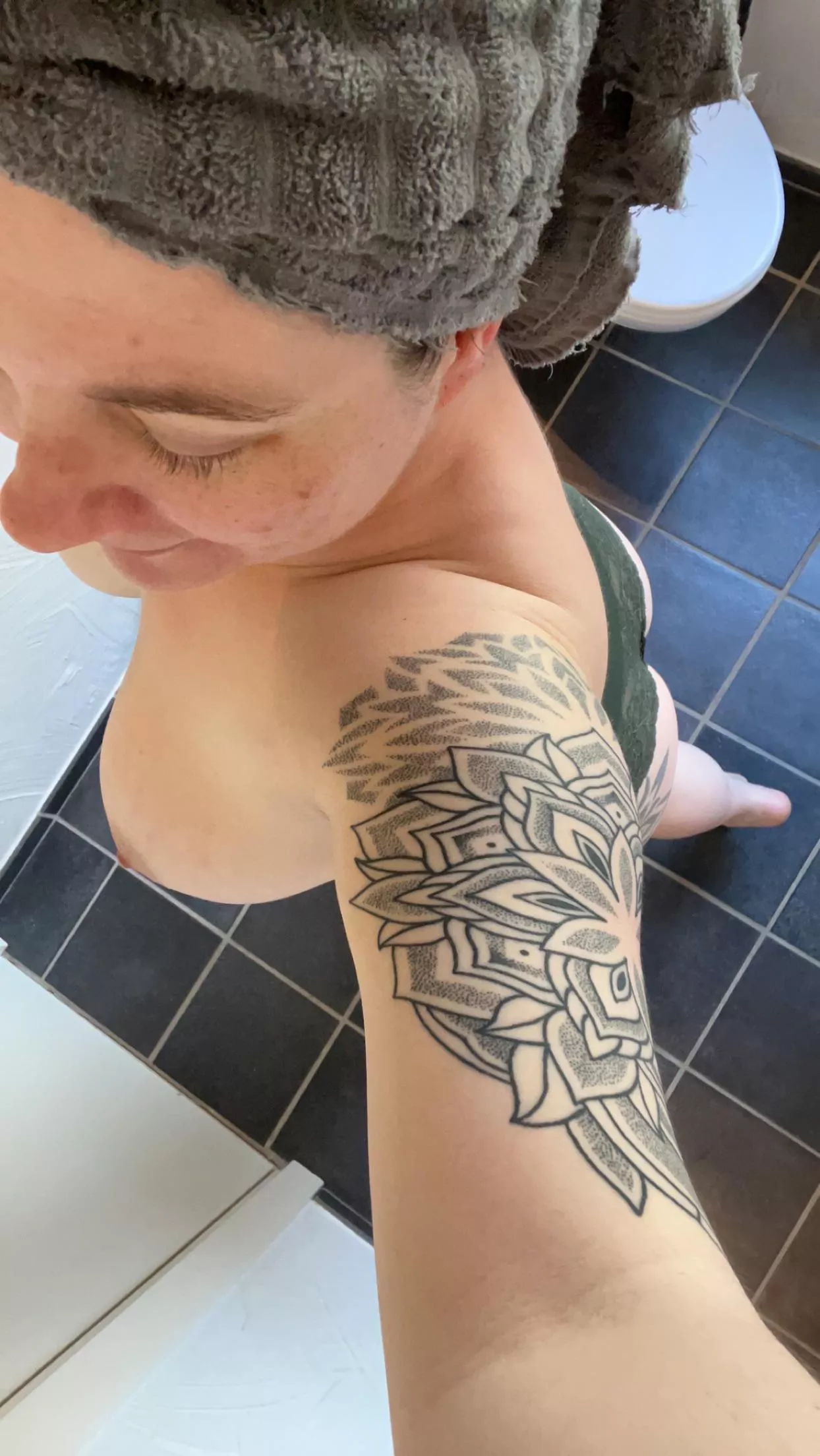 Day off from work = hot shower! posted by Rystie