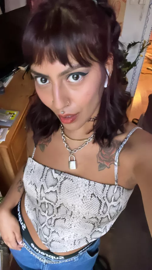 Do you like my outfit today? by Sky_spice420