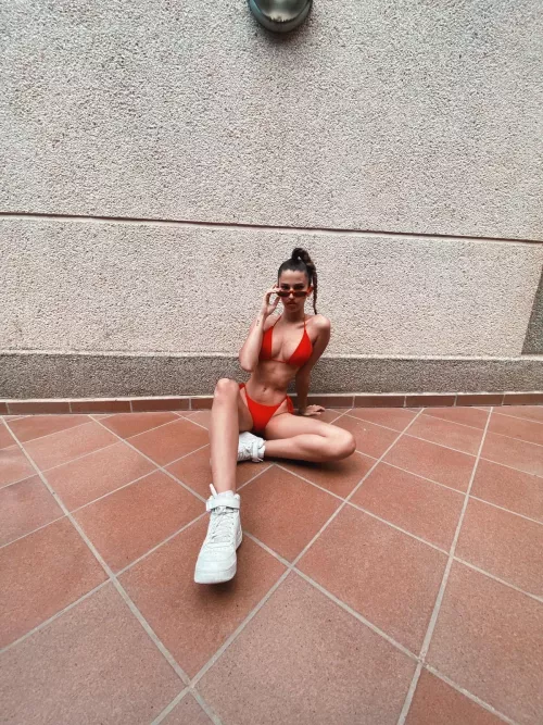 Does my tiny 20yo body look good in this red bikini? by BigWind0