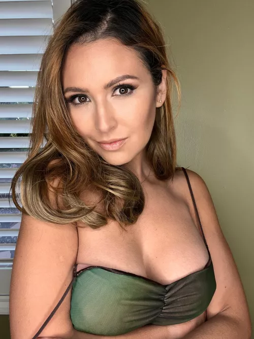 I feel amazing in this outfit by DisagreeableC