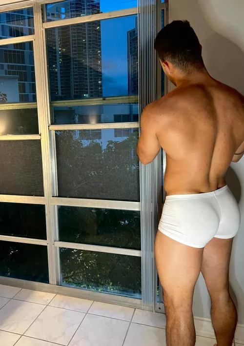 I like my ass in white by MSelier