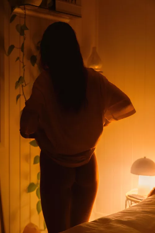 I love getting undressed in front of my guy friends to see their reaction by indyraeofficial