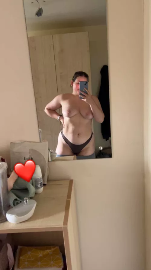 I’m I too young for you ?? by jaomsahnuda