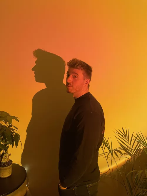 Isn’t Golden Hour the best light😂💪🏻? Love this lamp though by TheColdOnes