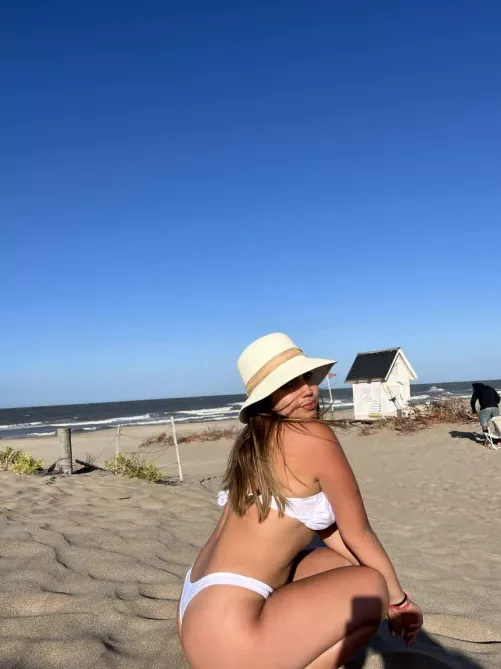 IUTR by Evangeline_Violet