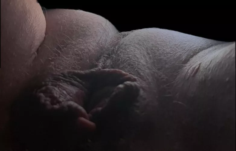 My view. I want to see you licking me! by bimarriedchick