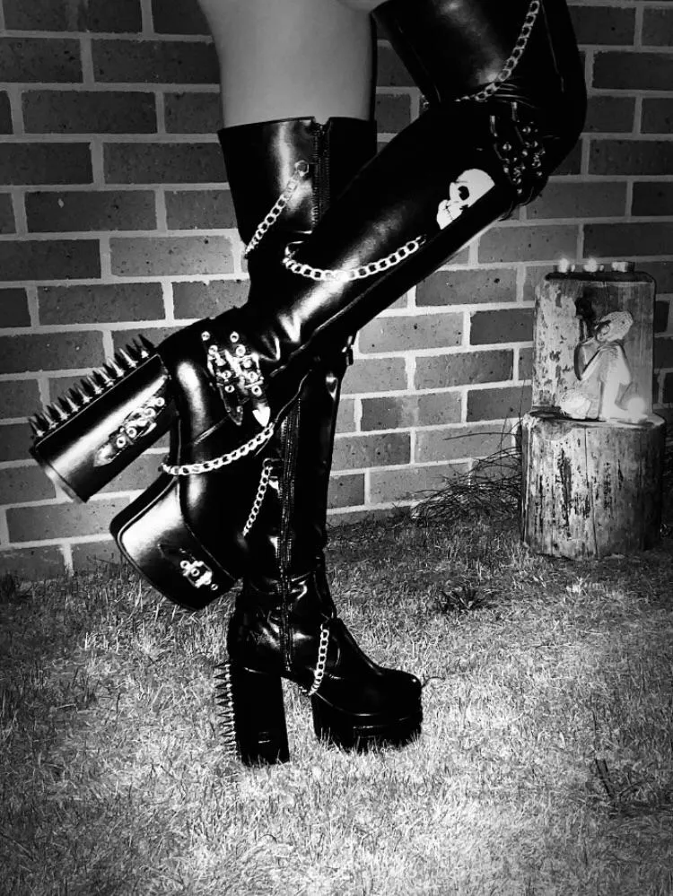 On my worst behaviour. posted by Sindy_sixxx