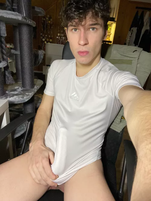 Say „hi“ if you want me to send you nudes by JackSoberXx
