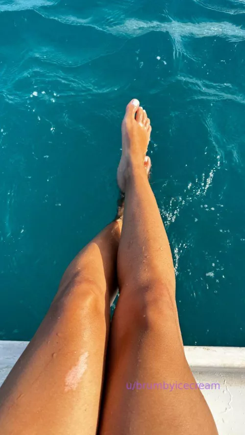 soaking my toes, craving a wild adventure with u F19 [IRTR] by brumbyicecream