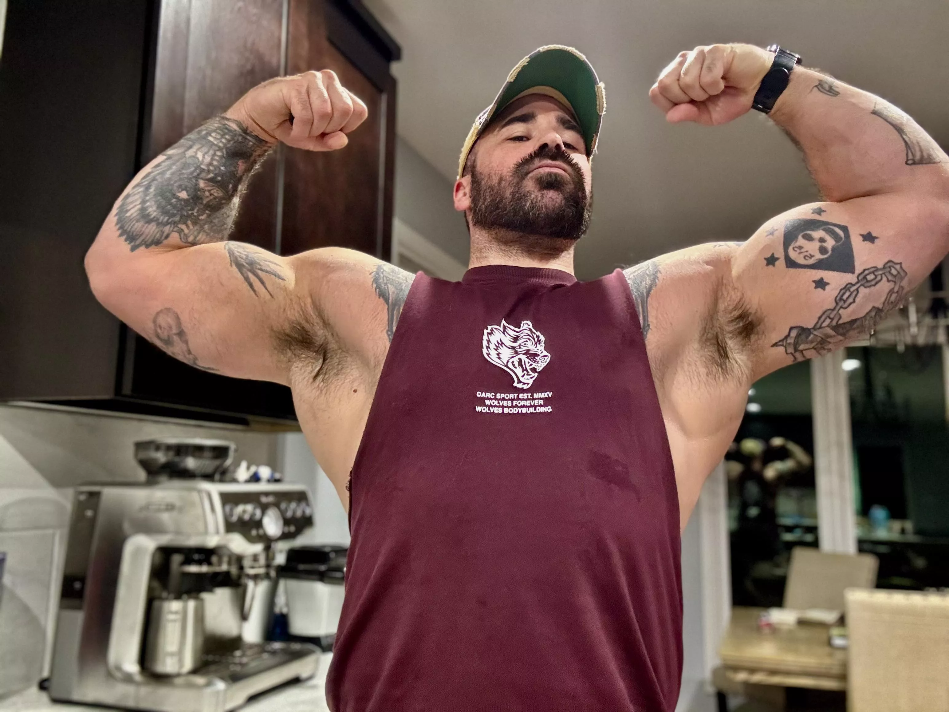 Sweaty gym pits posted by Ardcoremeat