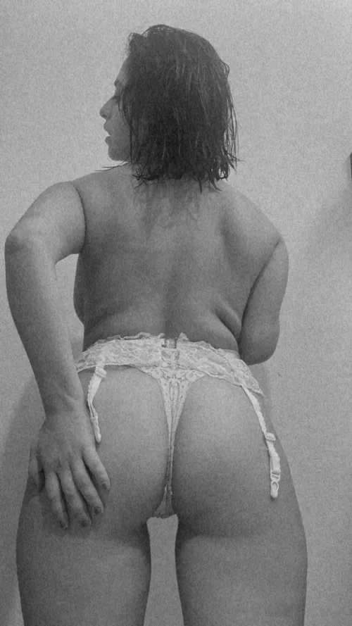 Thinking of you burying your face in me [F26] by tottimane