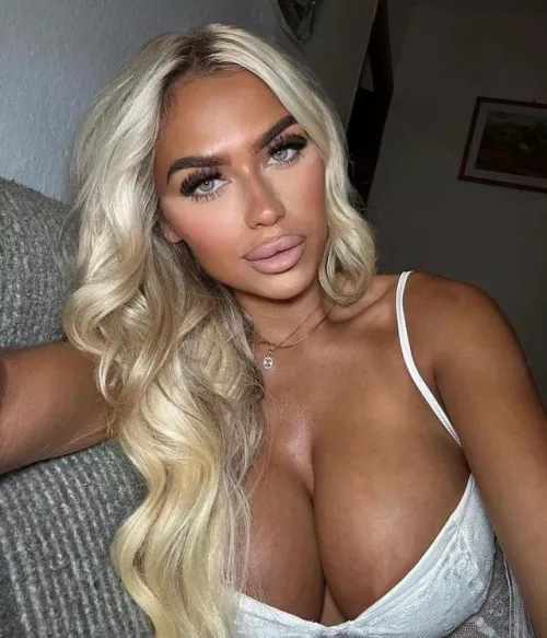 Trashy but nice by Saints_and_Seducers