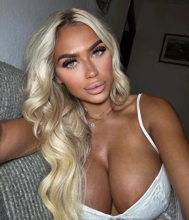 Trashy but nice posted by Saints_and_Seducers