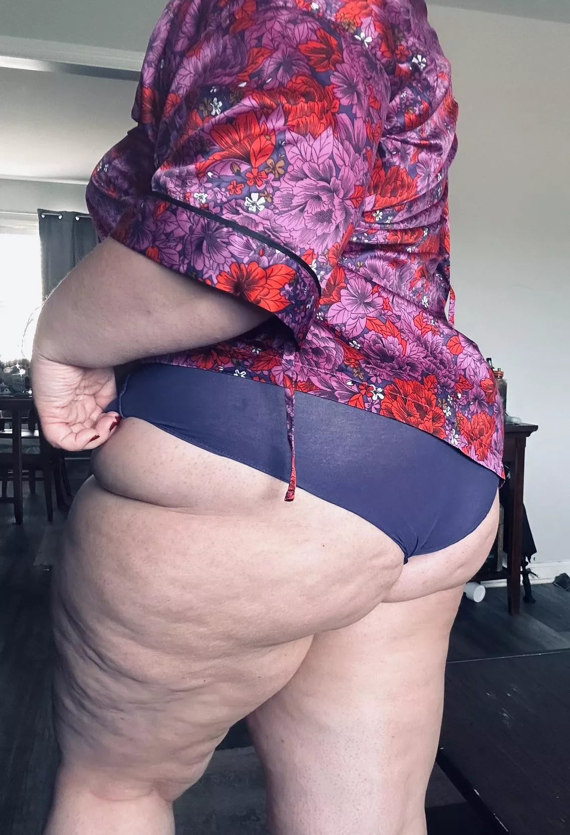 Would you put your face between my cheeks? posted by mmunch333