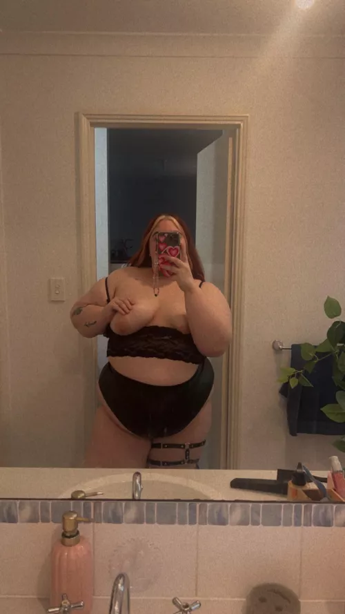 You into goth girlies? 🥀⛓️🖤 by bbyg1rl00