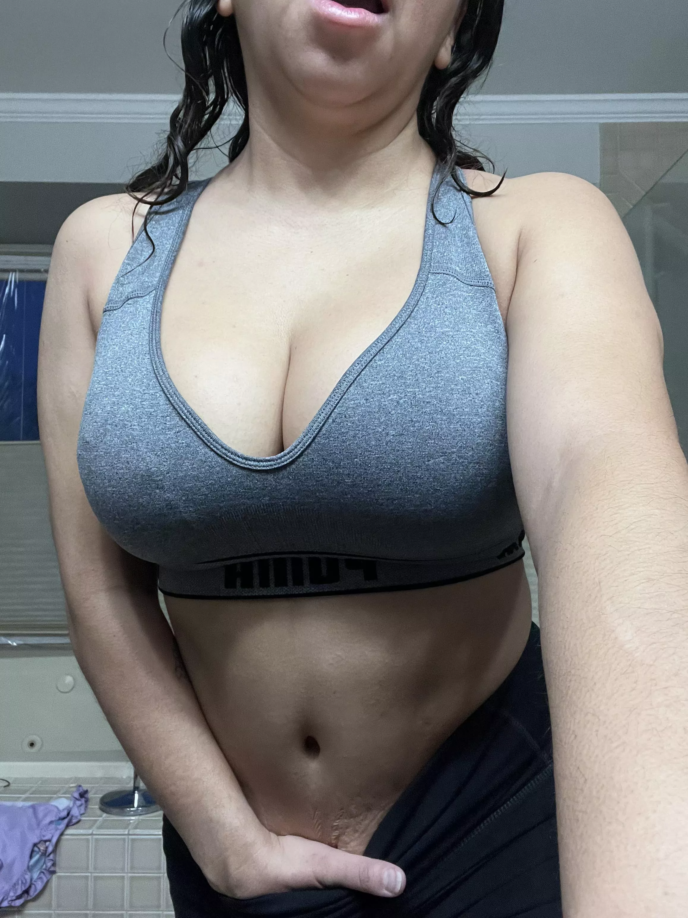 Yup, it’s wet! posted by Camila_la_bella_