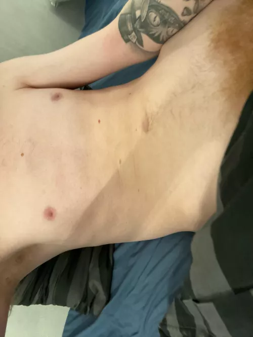 23 m hung. Anyone wanna compare cock. Loser has to cum for winner on vc. Add gboy1010 by gboi100110