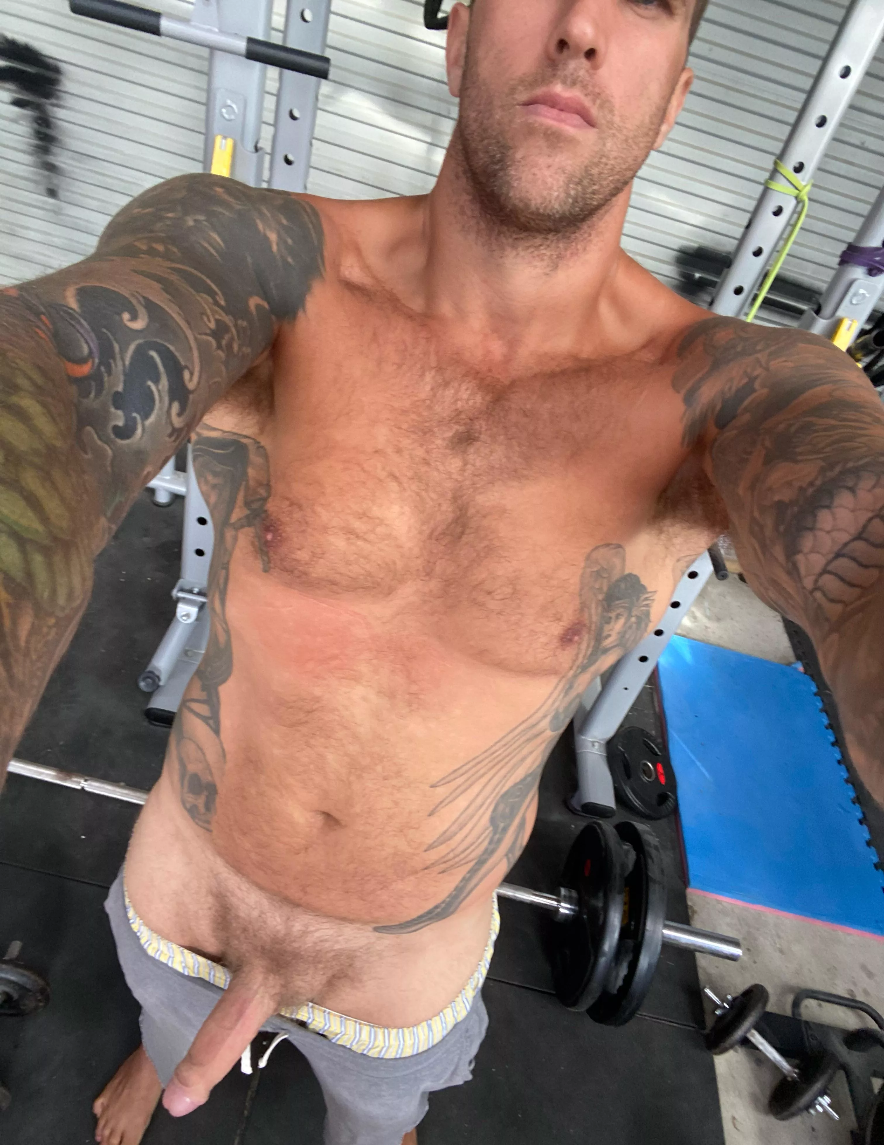 (36) any ladies wanna breed with a 6’5” tall kiwi daddy? posted by coffeegrind2947