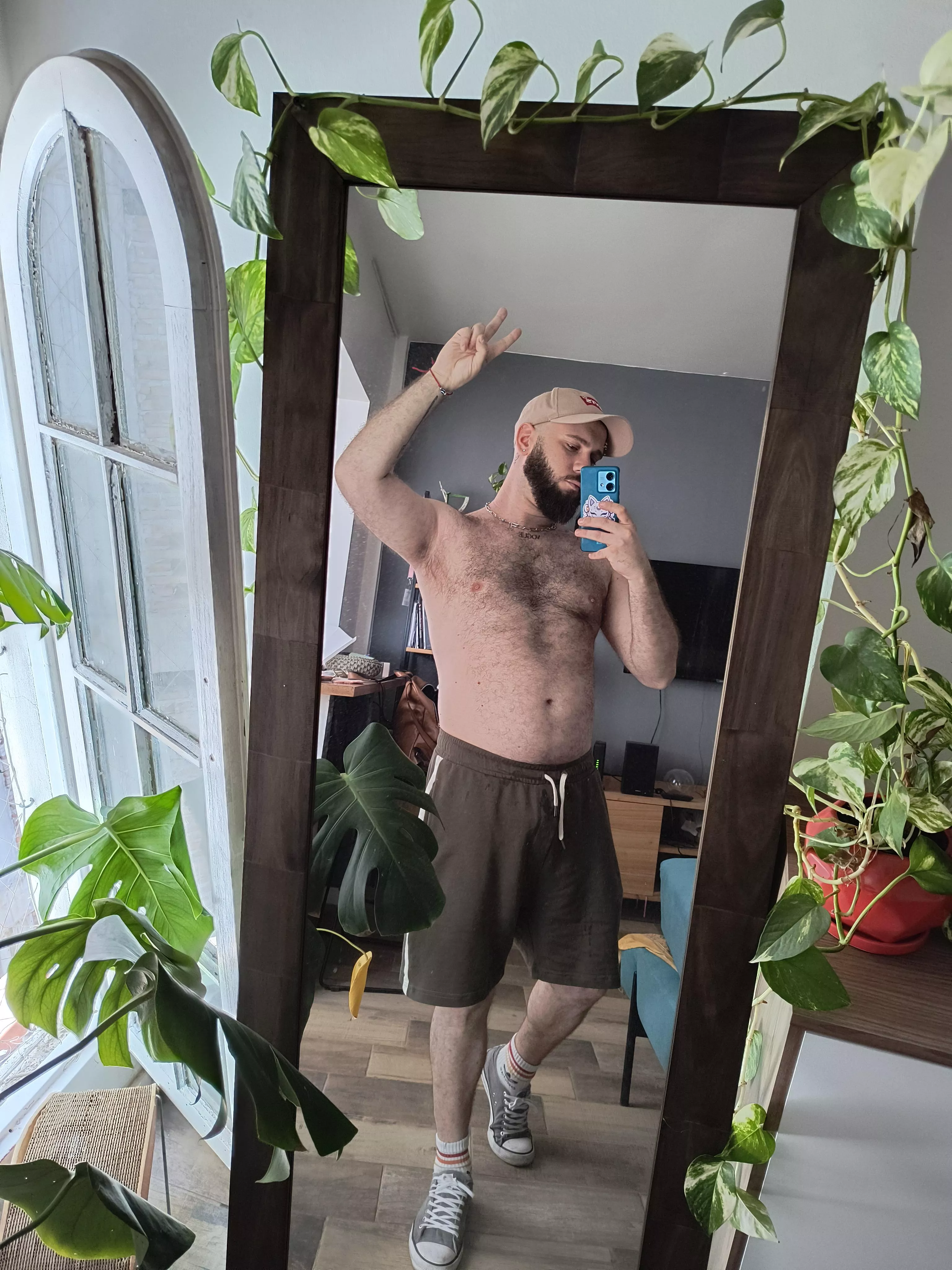 After workout 💪🏻 posted by myshinigamieyes_