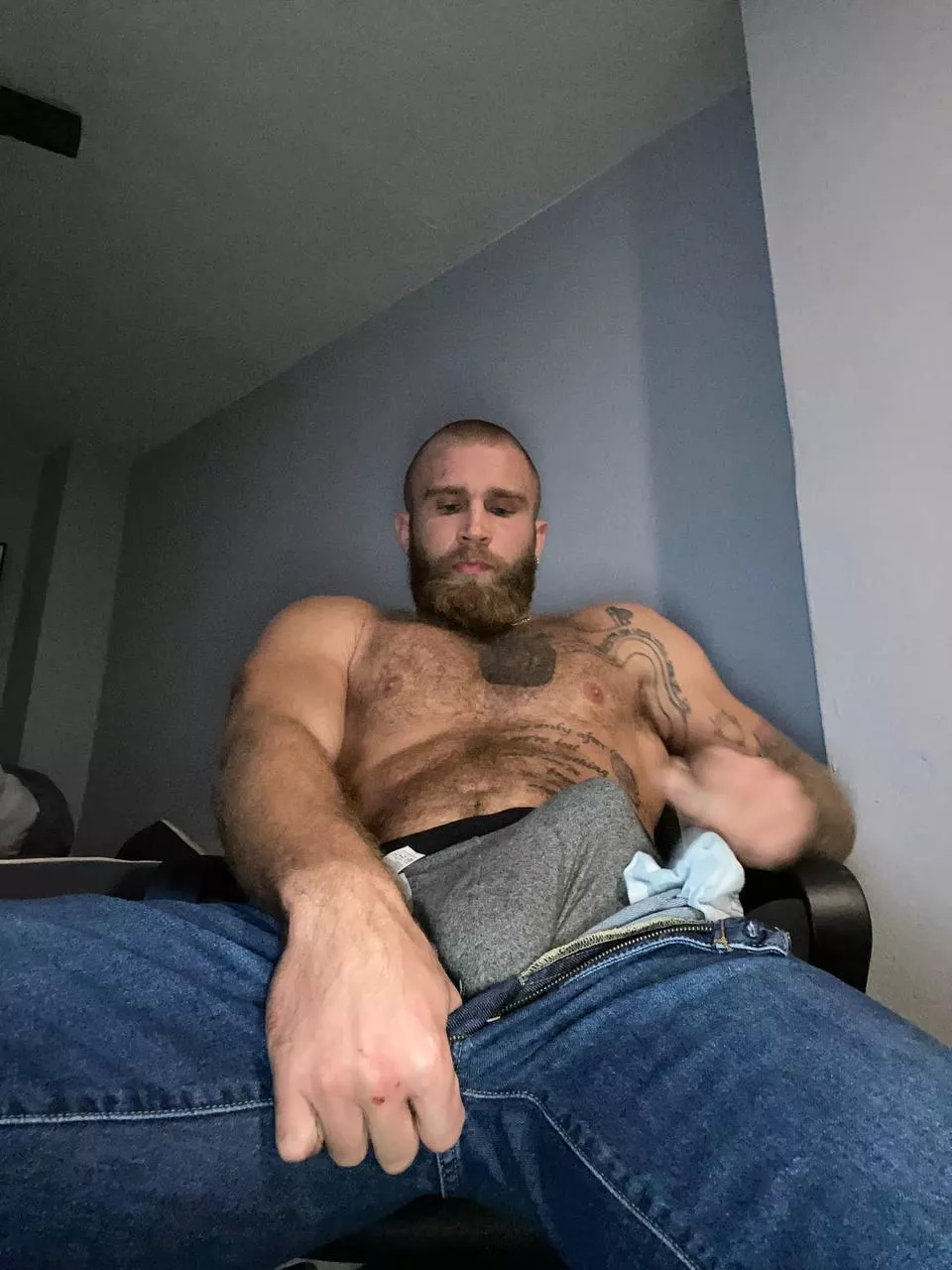 An excited selfie posted by stephenkemp05