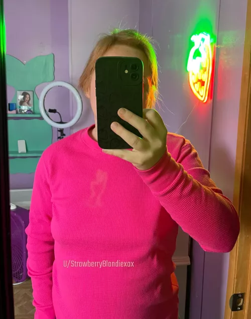 Braless In Pink by StrawberryBlondiexox