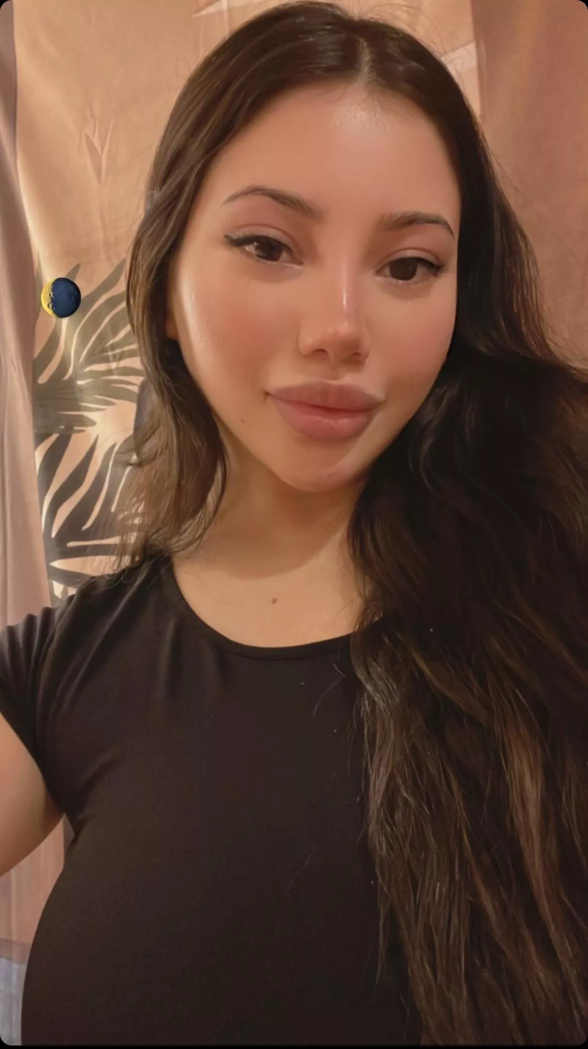 Busty in black posted by anonymous123456_