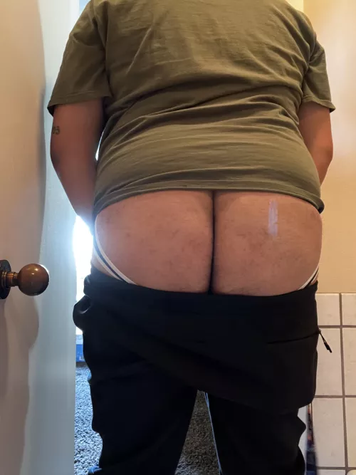 Chubby butt nervous to show it off by hardlonely