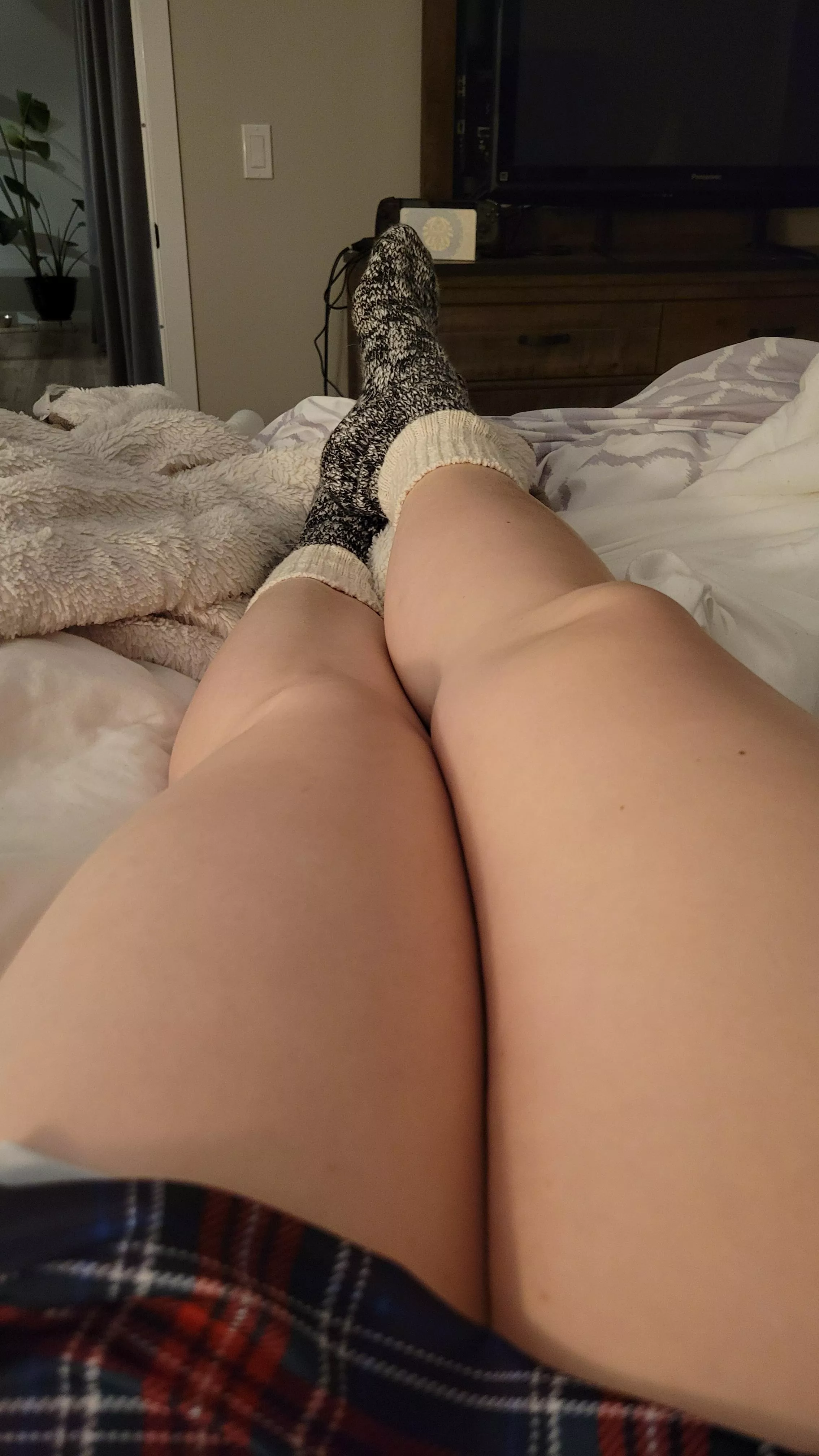 Cozy evening 🧦 posted by Penny_Peachess
