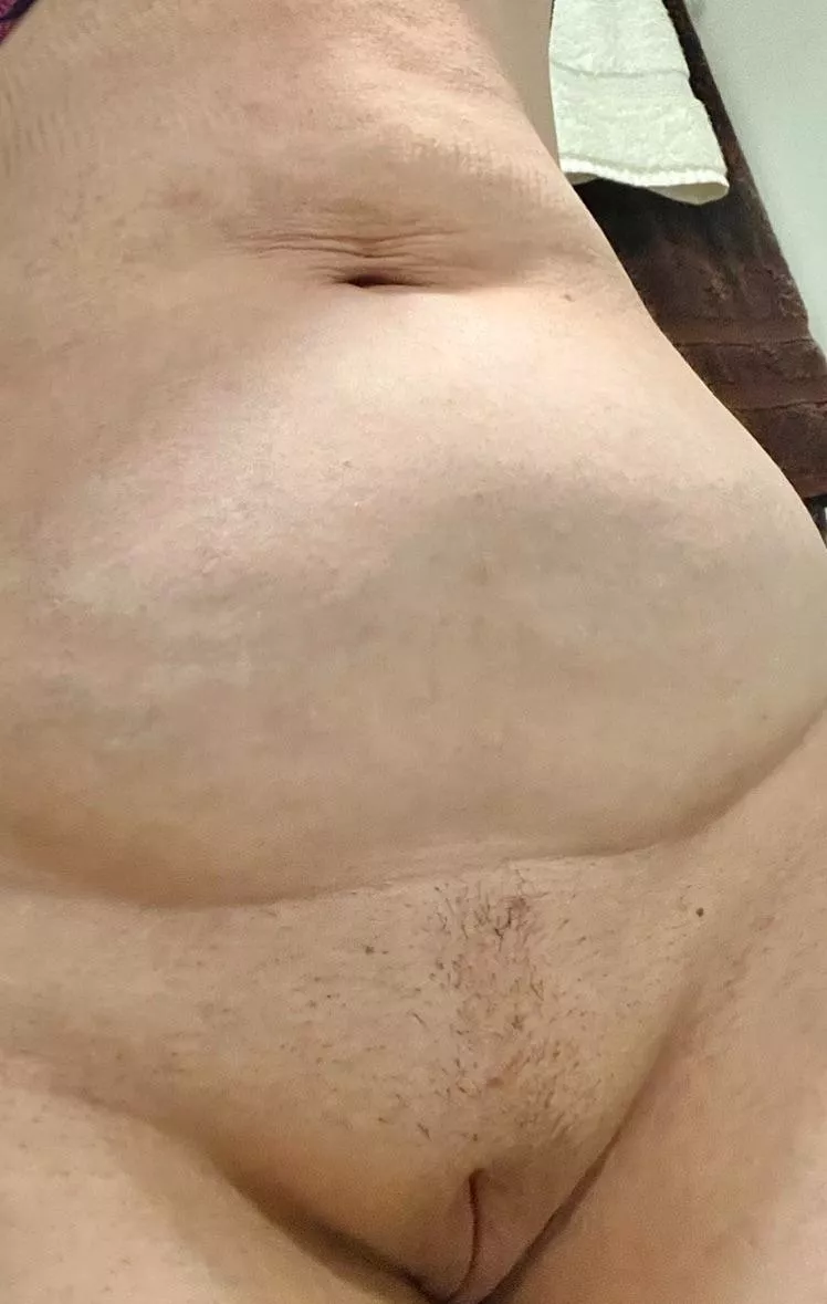 [f]40 145lbs 5'2