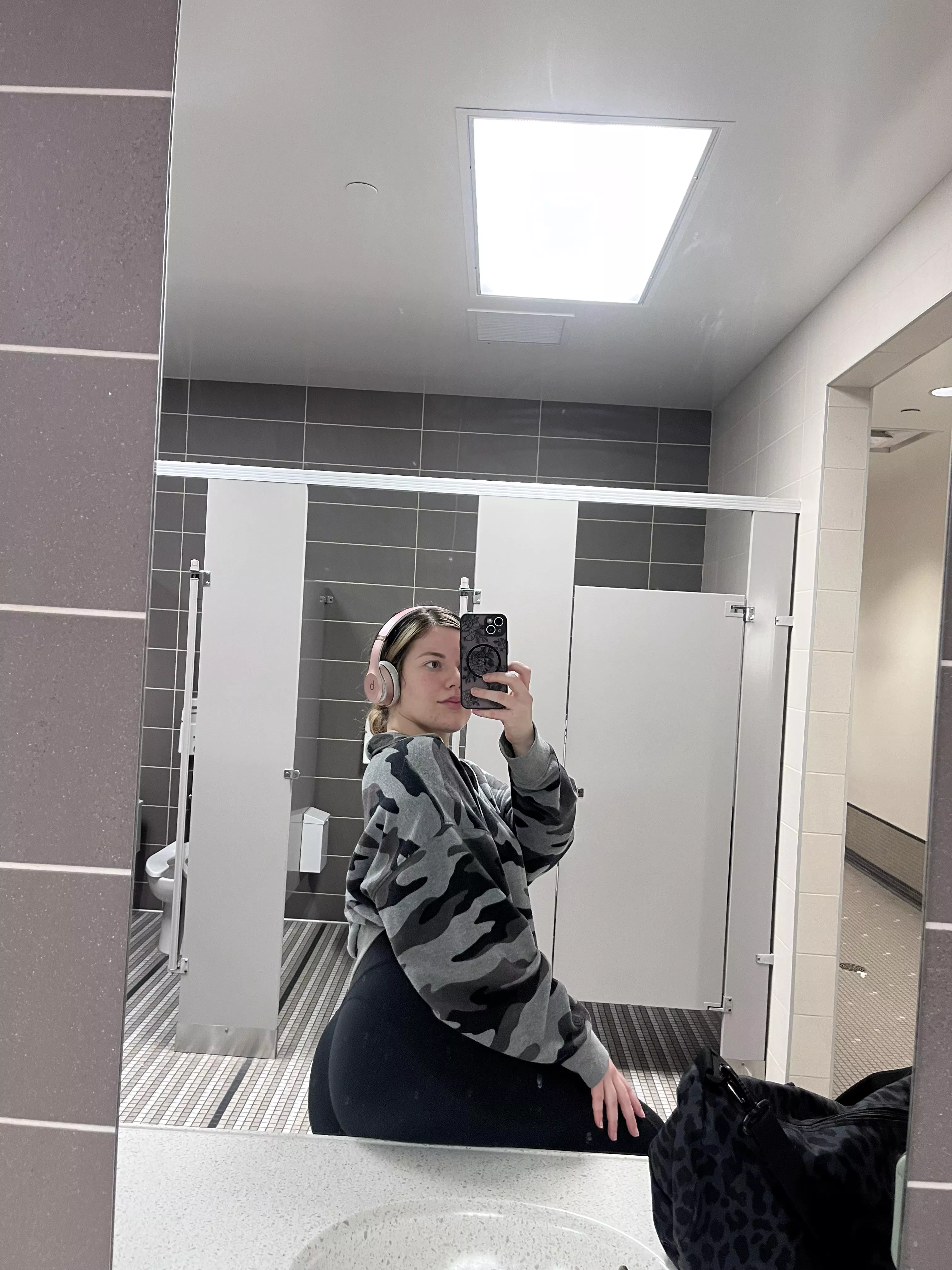 From hip thrusts and RDLs posted by MissBugg223