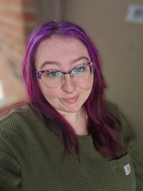 Halfway thru the week, so ready for the weekend 💗 by sapphiremelonz