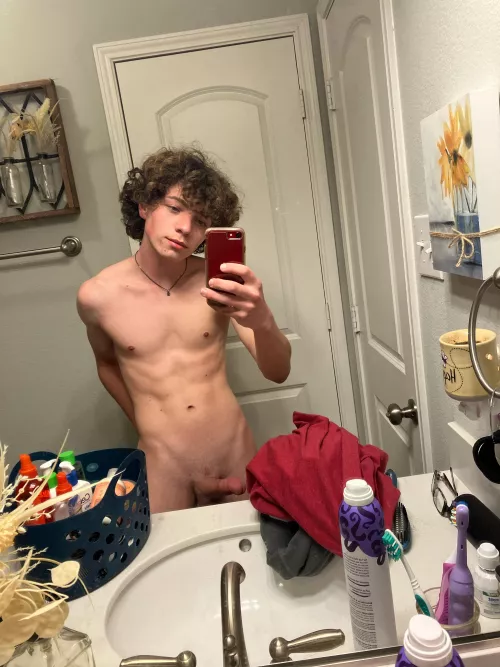 I love twinks like me by Altruistic-Ad759