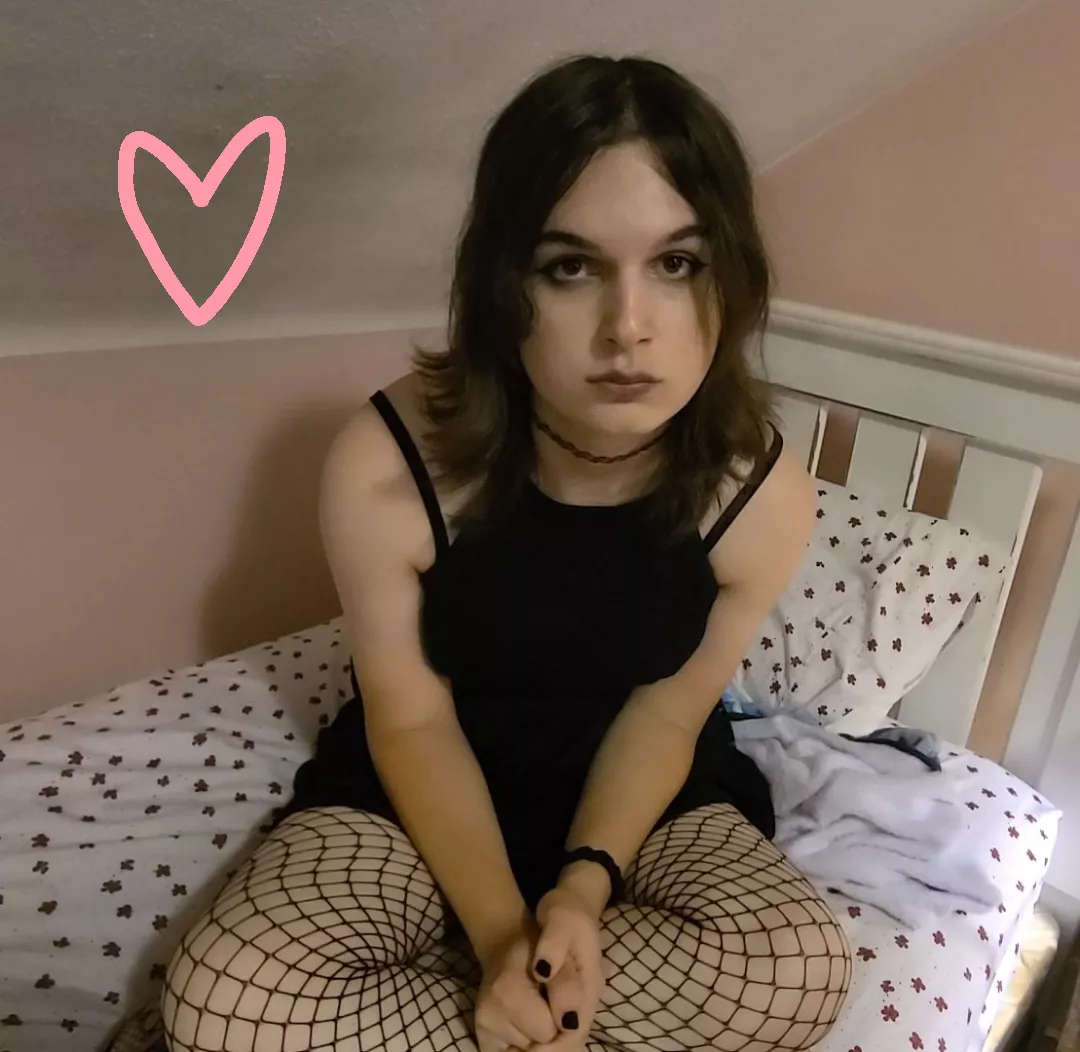 I need more clothes! posted by AloeFroggy8