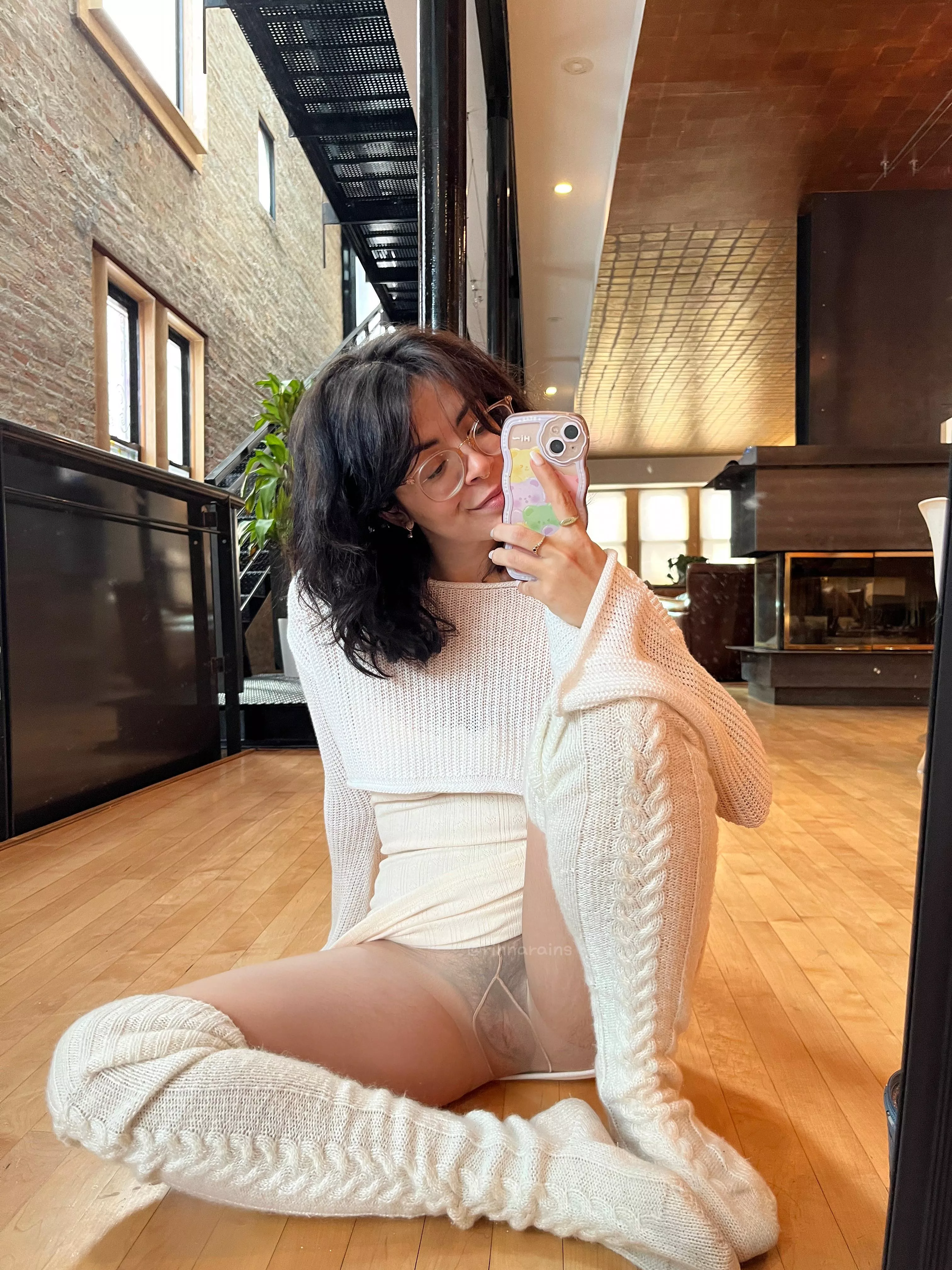 i promise i will never wear panties under pantyhose again!! posted by petalb4bie