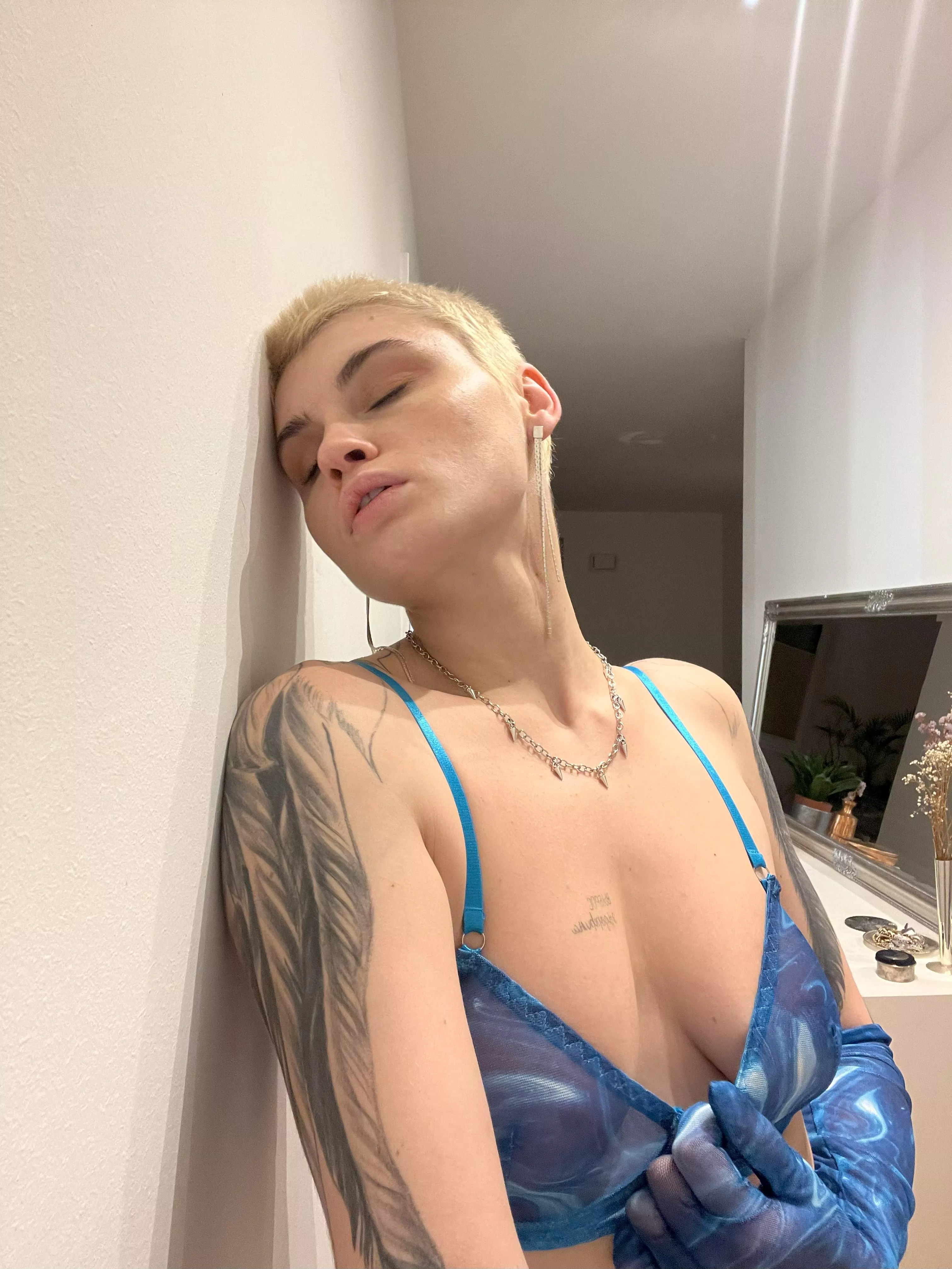 I wanna be reason for your boner posted by Tati-Nova