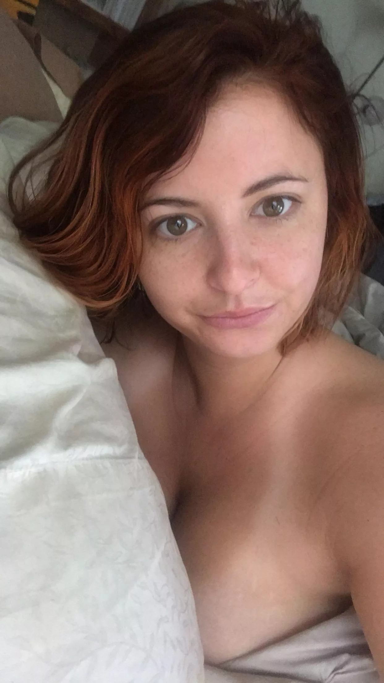 [IRTR] Will you join me for brunch in bed? posted by BehindTheseHazels