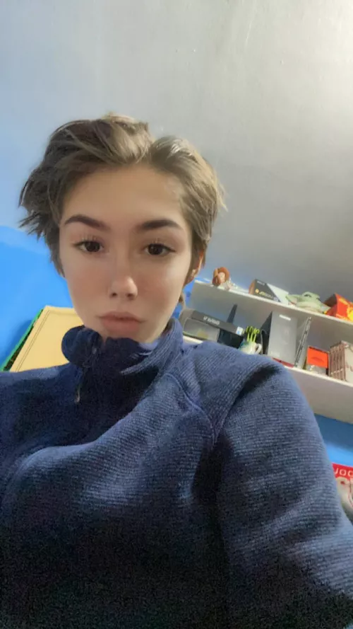 Is shy okay 🥺hi by Femboy4_uu_