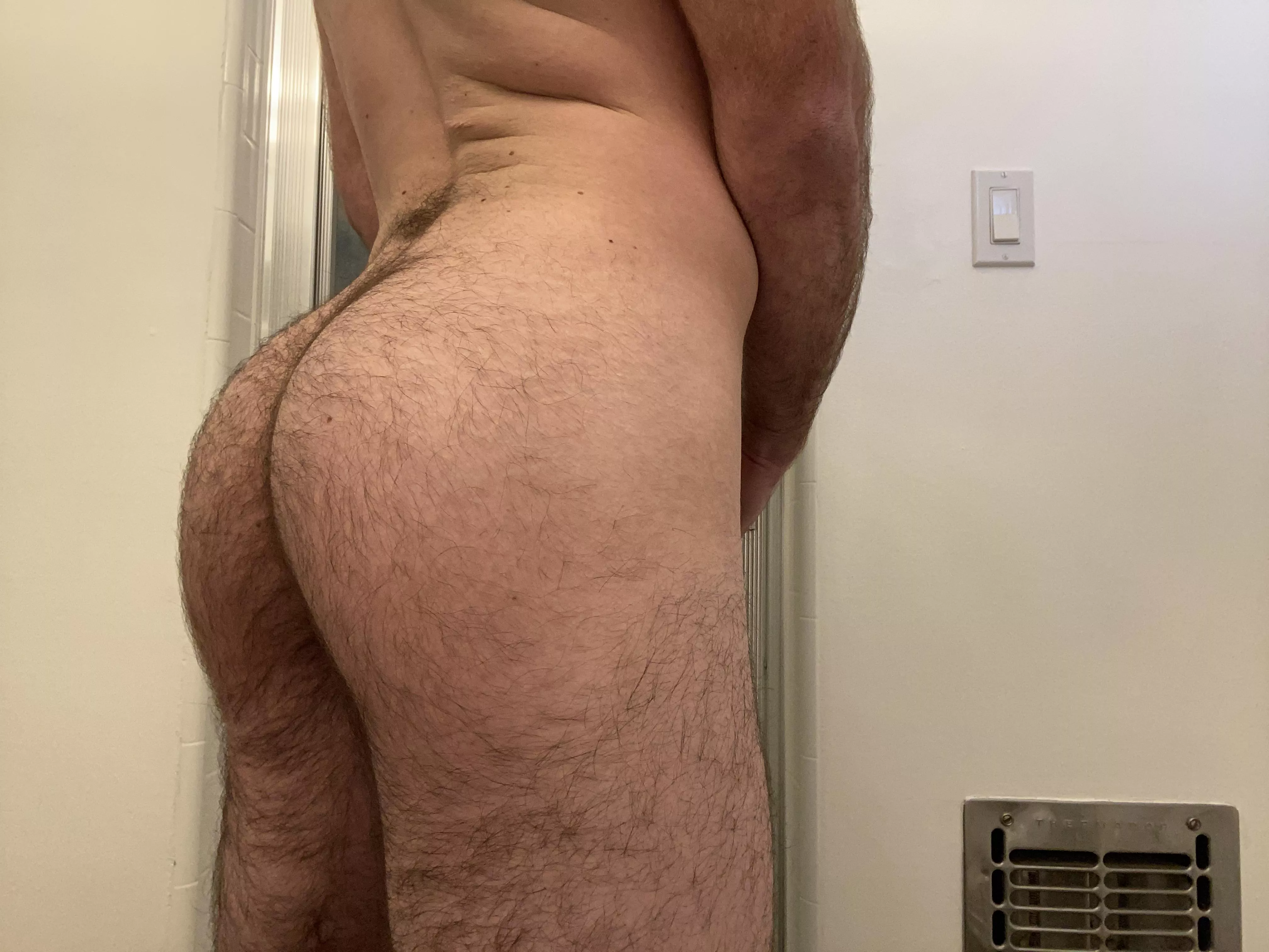 It needs a handprint posted by FemineElectrician