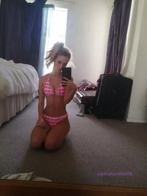 just chilling in my pink bikini ready for a new beach adventureF18 by pleasurexloli6