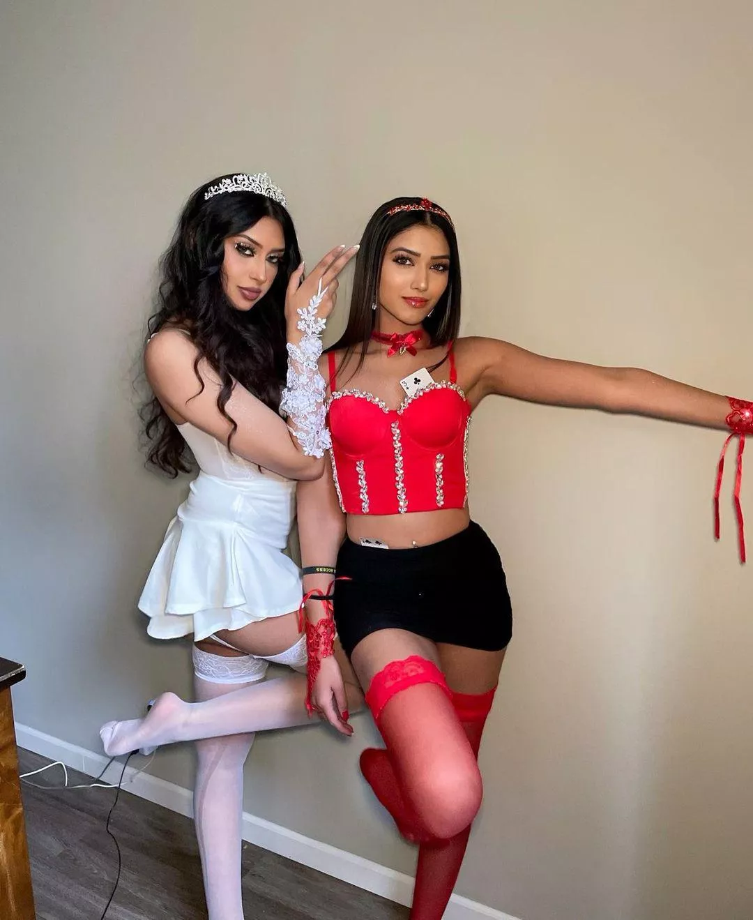 Left or right [2] posted by Professional_Bat5072