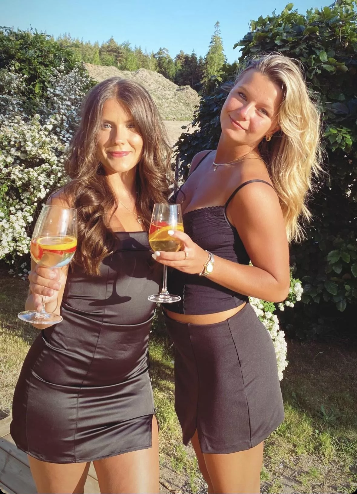 Left or right? posted by london-92