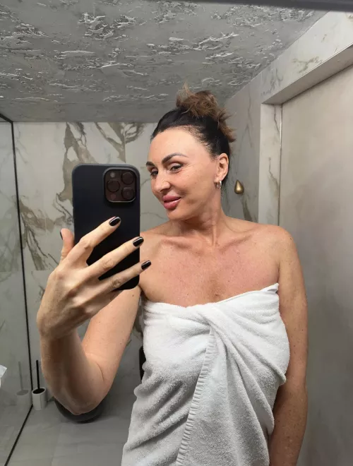 Lick every inch of me by adveee