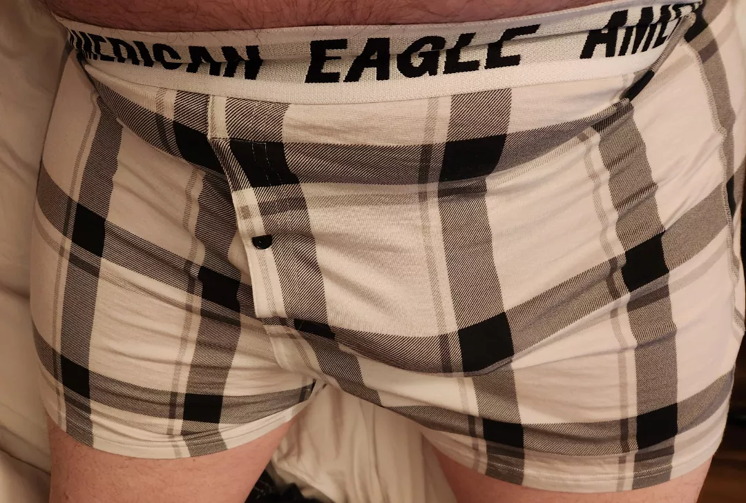 Looking right in black in white posted by SMDBZ25