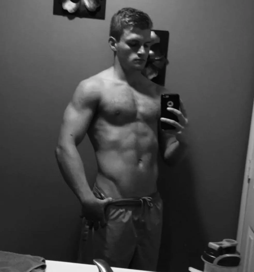 Love yourself ❤️ posted by PlayboiKetchup