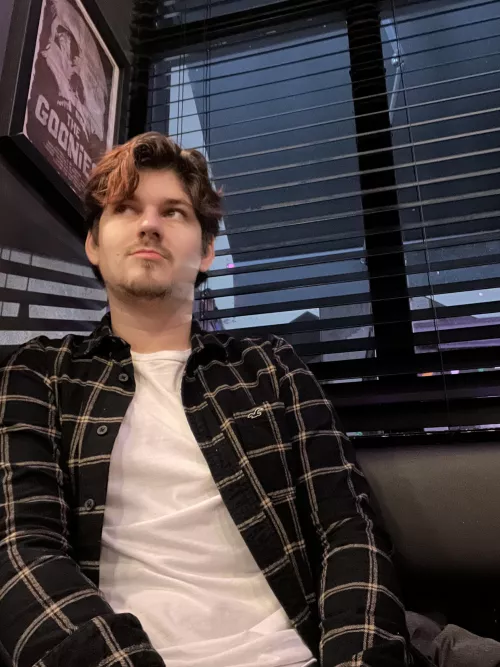 My date is megaaaaa late by Tyrindrael