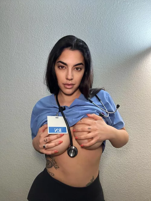 Rate this nurse for me 😉 by nurse_cherxo