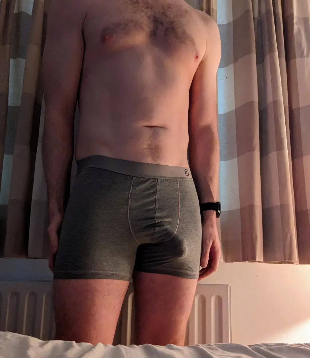 Should this 6 ft 4 guy sleep naked or keep the boxers on? (34) posted by Advanced_Status37