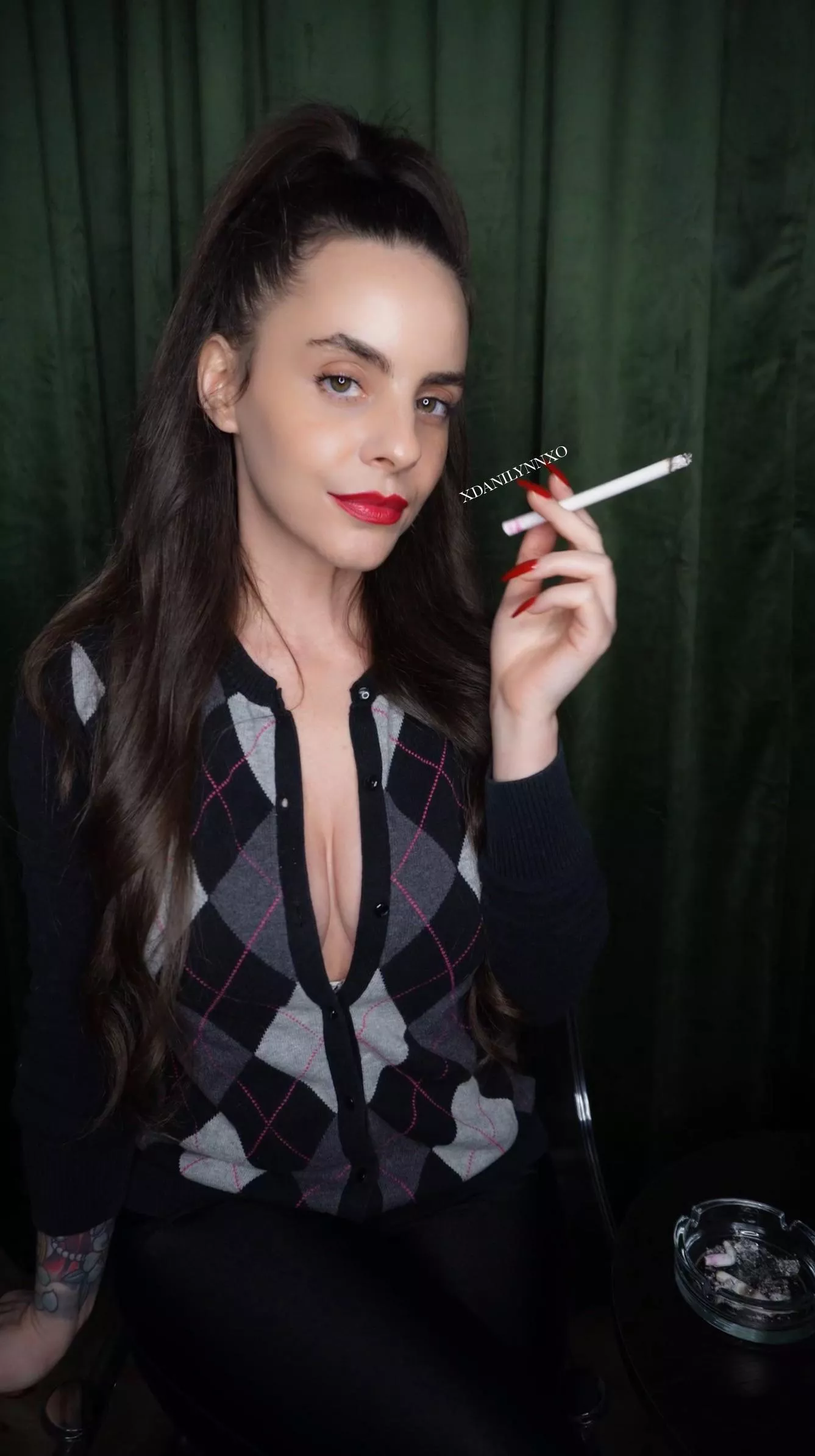 Smoke with me 😘💨💨💨 posted by DaniLynn8888