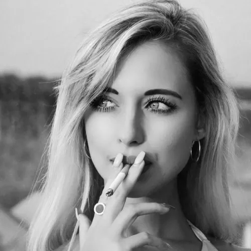 Smoking Gorgeousness by darkpoetries